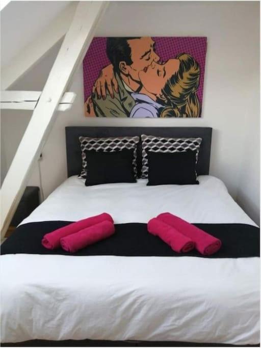 The Pop-Art Luxury Suite Charleroi Luaran gambar